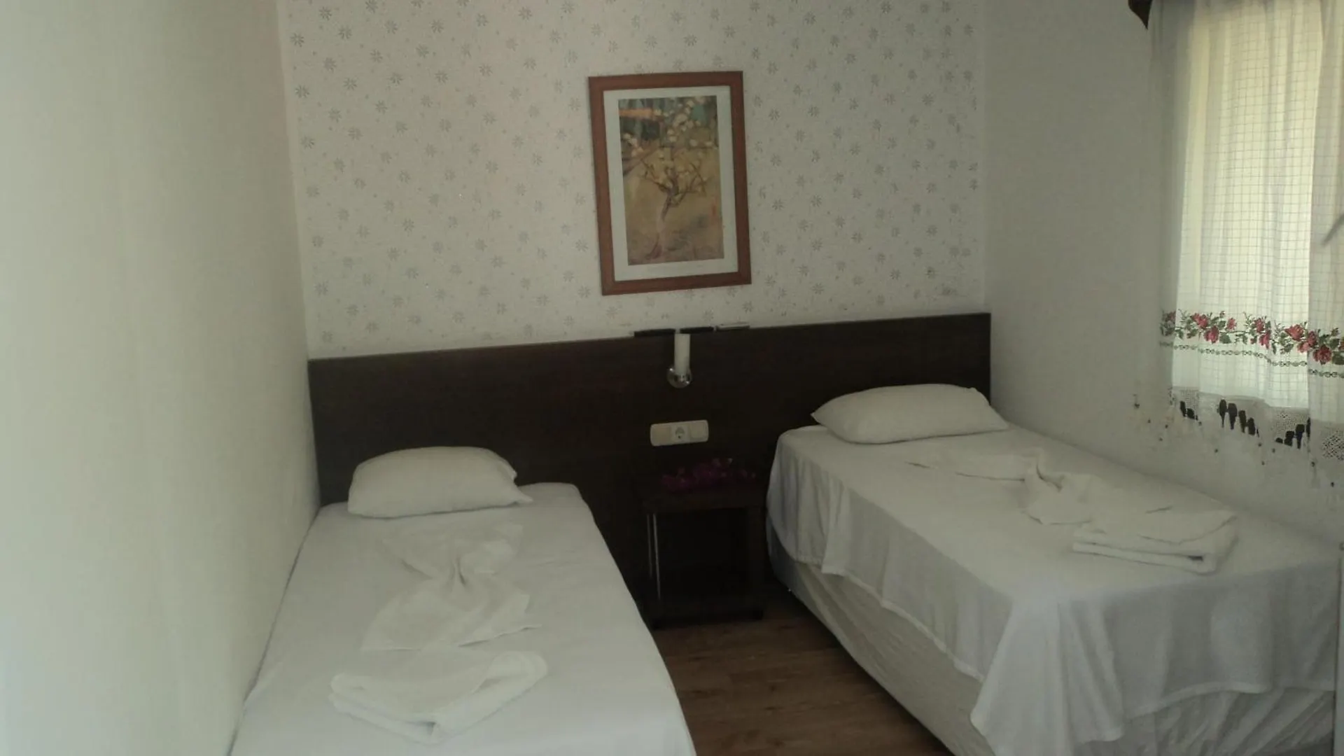 Gunisigi Hotel Türkbükü Couette-café