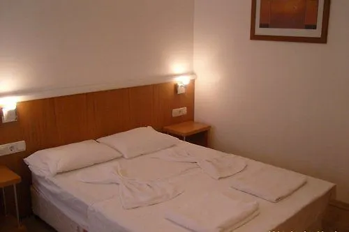 Gunisigi Hotel Türkbükü Couette-café